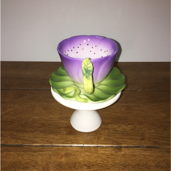 Tea Time Floral Ceramic Teacup & Saucer - Picture 3 of 14